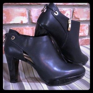 NWOT Black Booties